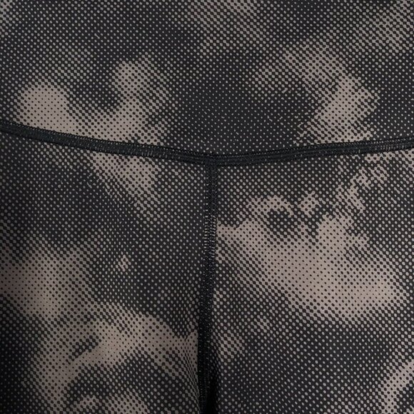 Athleta Ultimate Stash Pocket Printed Capri Leggings Women's Small - Picture 4 of 11